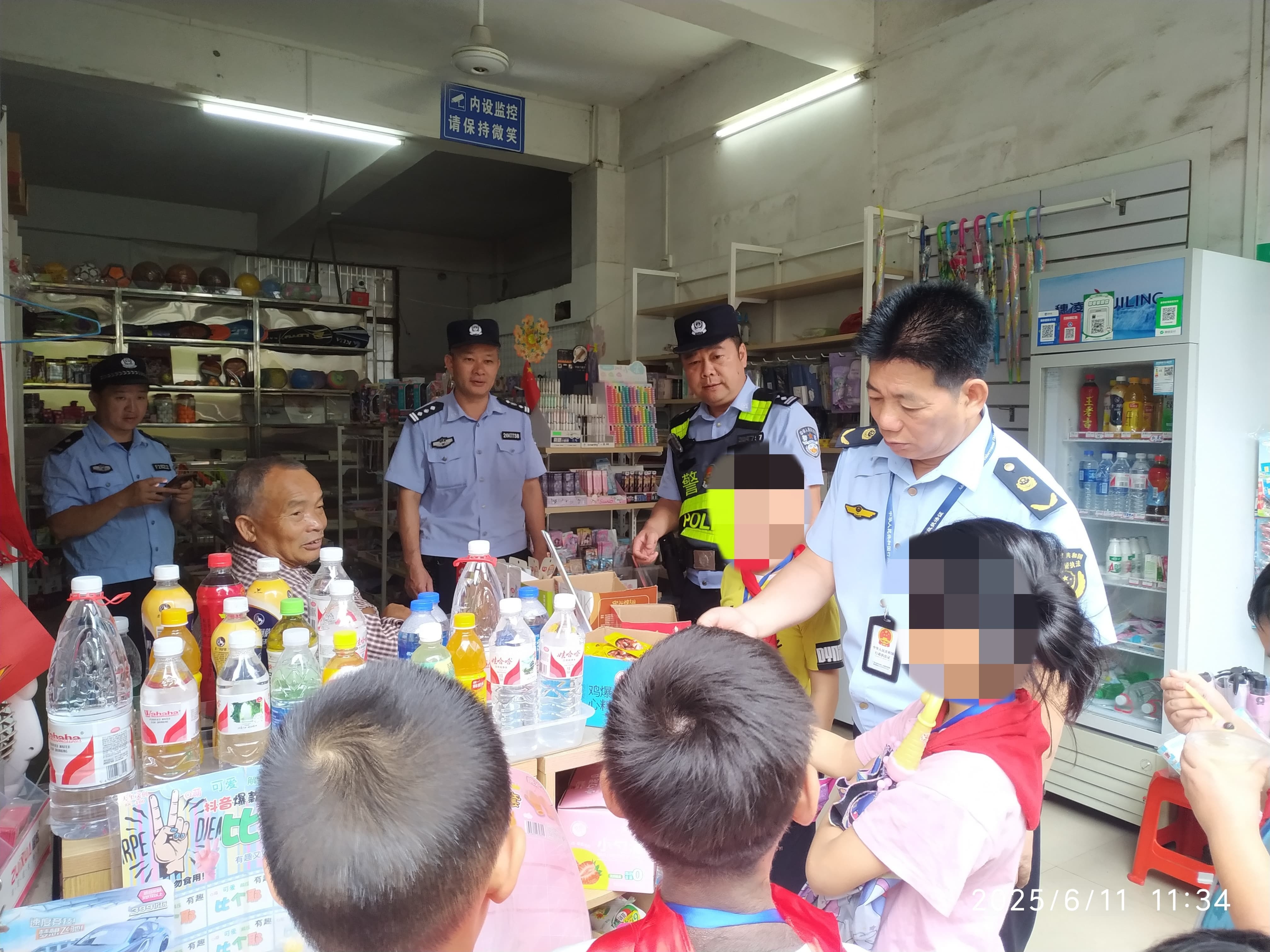 联合检查组在校园周边检查 (1)_副本.jpg