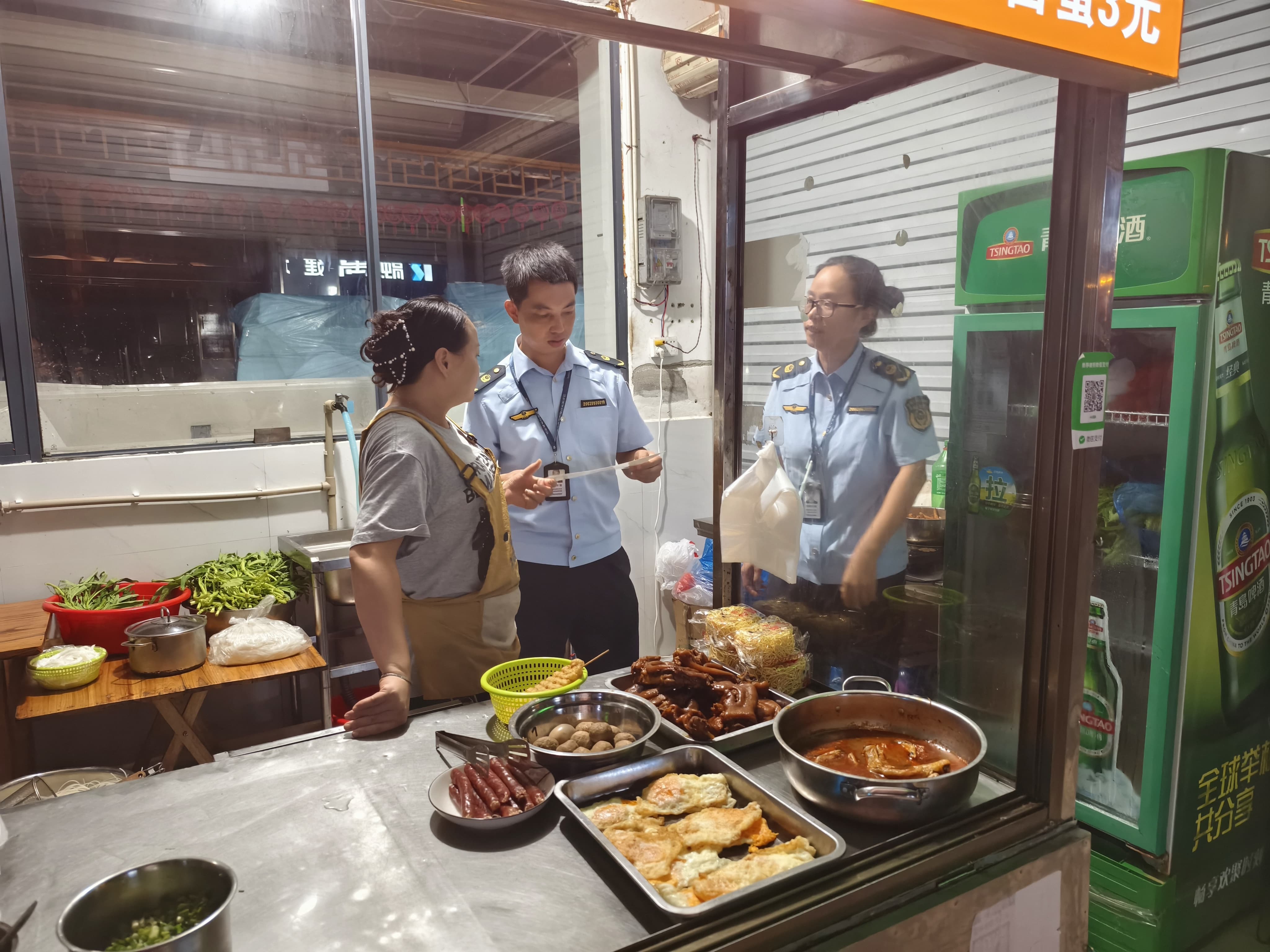 开展夜市检查 (2).jpg