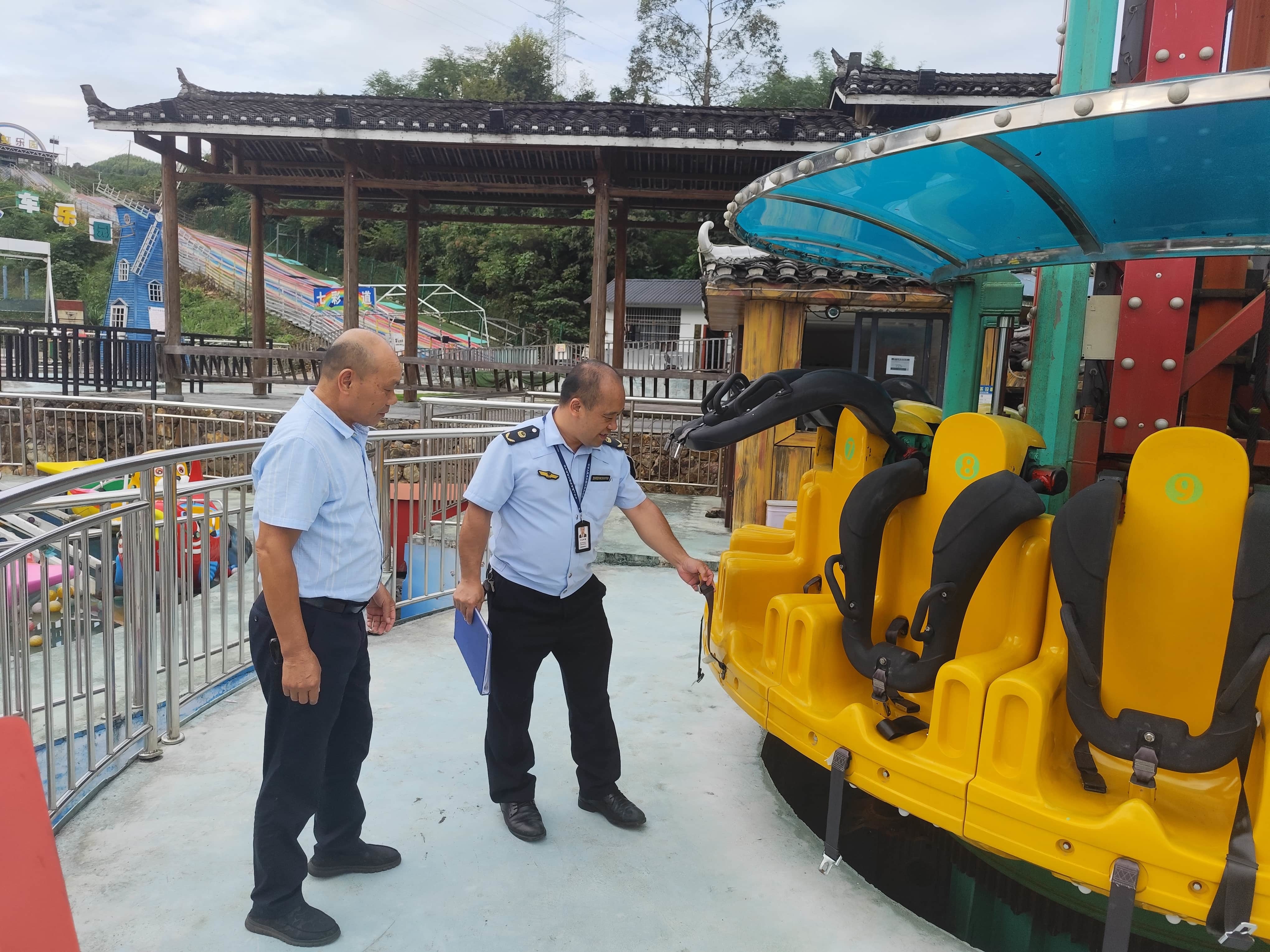 在景区、商超检查特种设备 (3).jpg